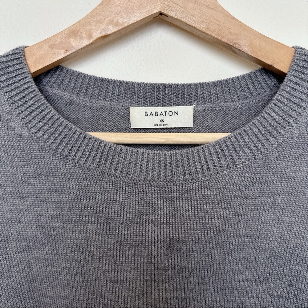 Aritzia Babaton Womens Xsmall Gunnar Merino Wool Sweater CN Grey Color - Picture 9 of 14